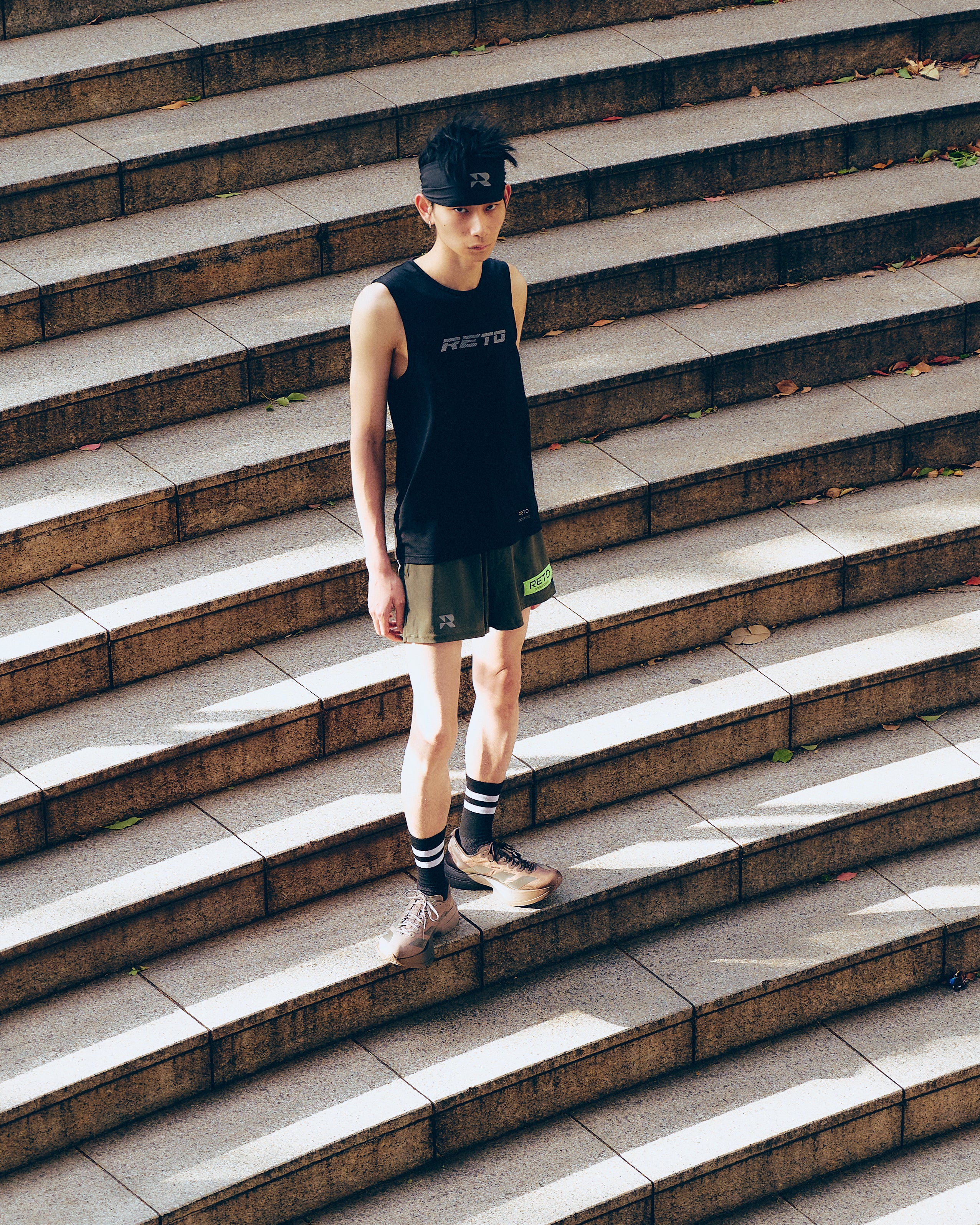 SLEEVELESS