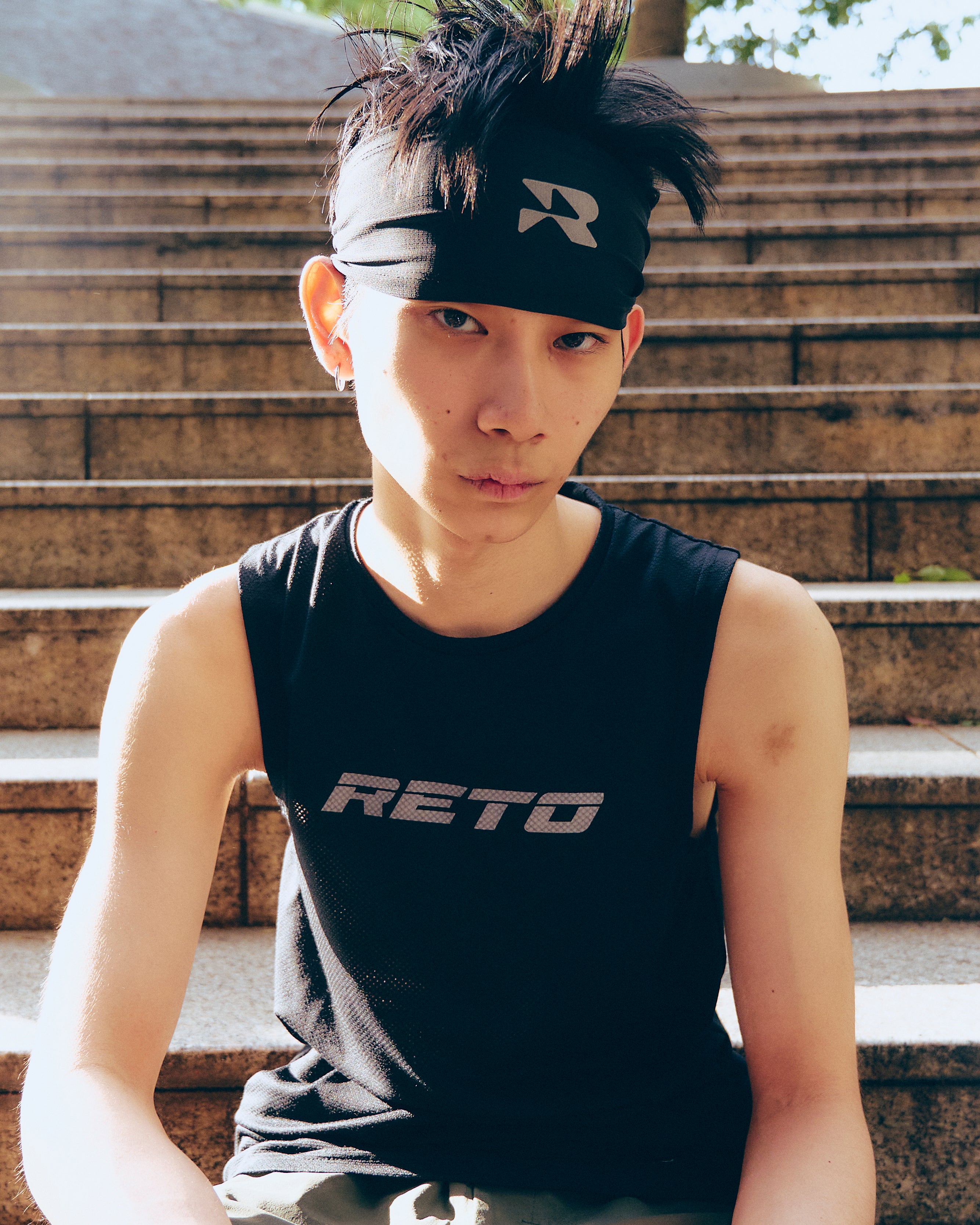 SLEEVELESS