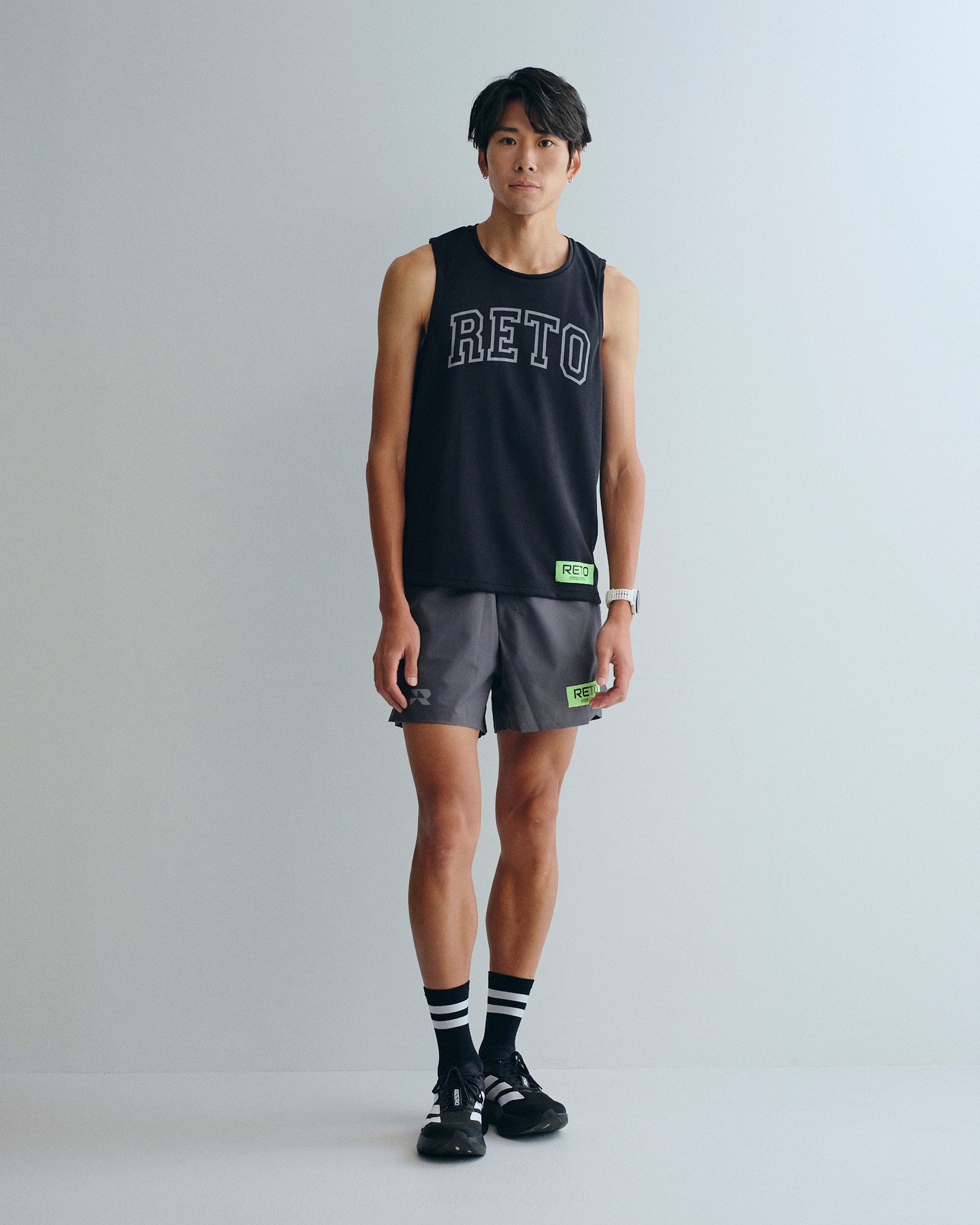 COLLEGE LOGO SLEEVELSS T